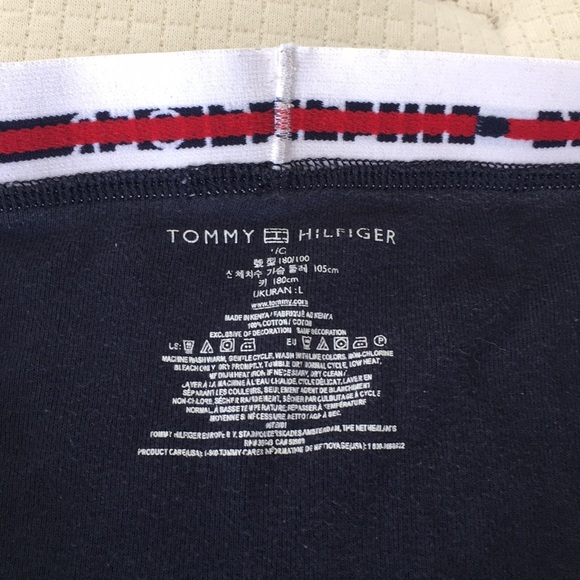2Pcs-Men Tommy Hilfiger,Fruit of the Loom Boxers L - Picture 5 of 5